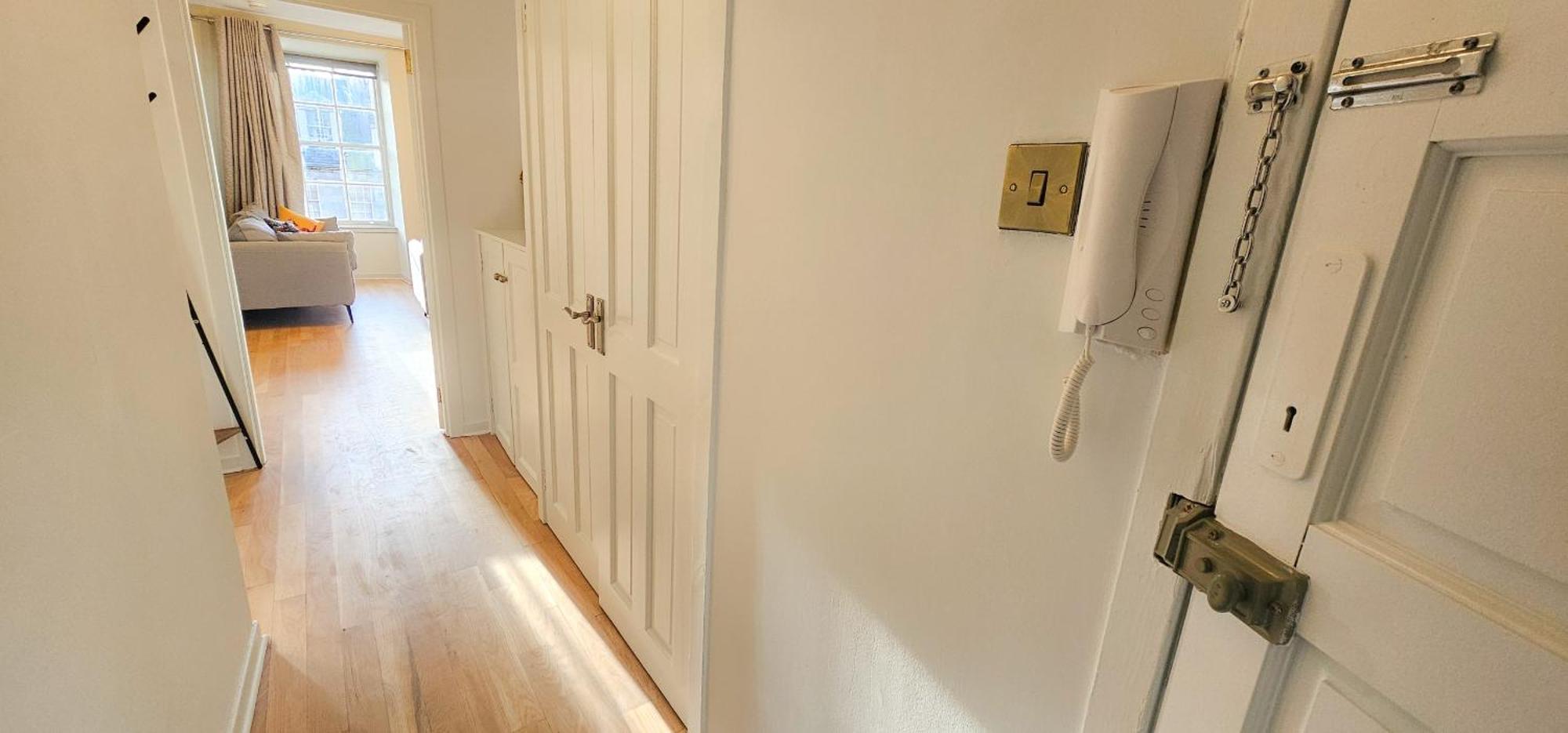Royal Mile - Bright 2 Bedroom Apartment 爱丁堡 外观 照片
