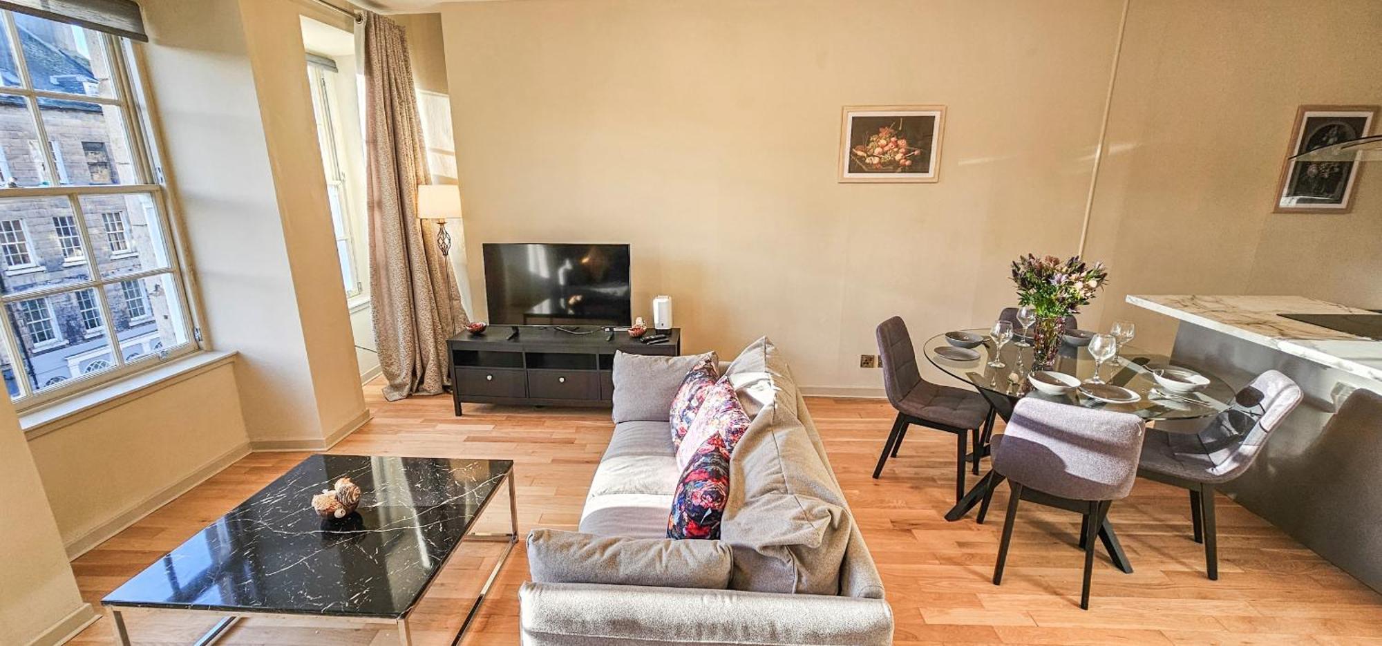 Royal Mile - Bright 2 Bedroom Apartment 爱丁堡 外观 照片